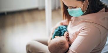 Mamele cu coronavirus pot alăpta în siguranță. Sfaturi de la OMS | Demamici.ro