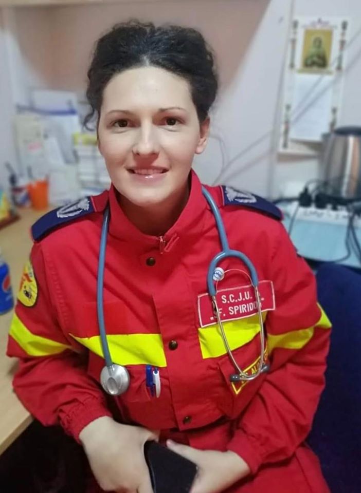 Povestea Alinei, medic in prima linie. Si-a lasat fetita de 3 ani pentru a-si ajuta colegii din Suceava | Demamici.ro