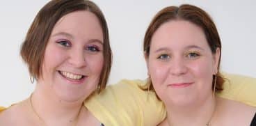 Surori gemene identice au murit din cauza COVID-19. Lucrau ca asistente la secția de pediatrie | Demamici.ro