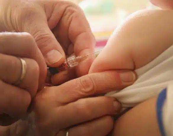 Vaccinarea. 10 reguli de respectat înainte și după | Demamici.ro