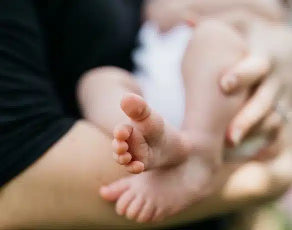 Un bebelus de cateva saptamani a murit dupa ce a fost depistat pozitiv cu noul coronavirus | Demamici.ro