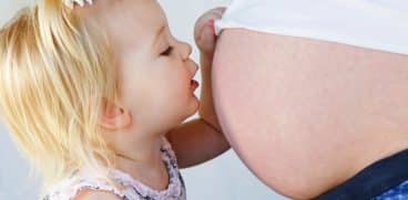 Dezvoltarea emotionala a copilului incepe inca de cand e in burtica mamei – psihoterapeut Isabela Mihut | Demamici.ro