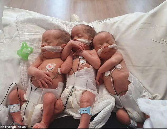 Caz de 1 la 200 de milioane de nașteri. O femeie a născut tripleți identici, concepuți natural | Demamici.ro