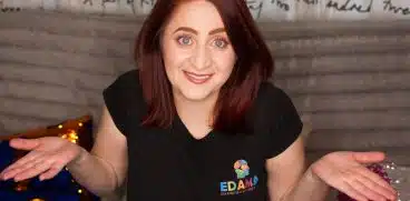 Cum putem să-i vorbim copilului despre emoții prin joc. Sfaturi de la Aura Tudor, Trainer activități pentru copii & Consultant pentru părinți | Demamici.ro