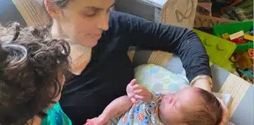 O gravidă infectată cu COVID-19 a născut în timp ce era în comă | Demamici.ro
