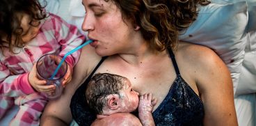 Când nașterea devine artă. Fotografii magice premiate internațional | Demamici.ro