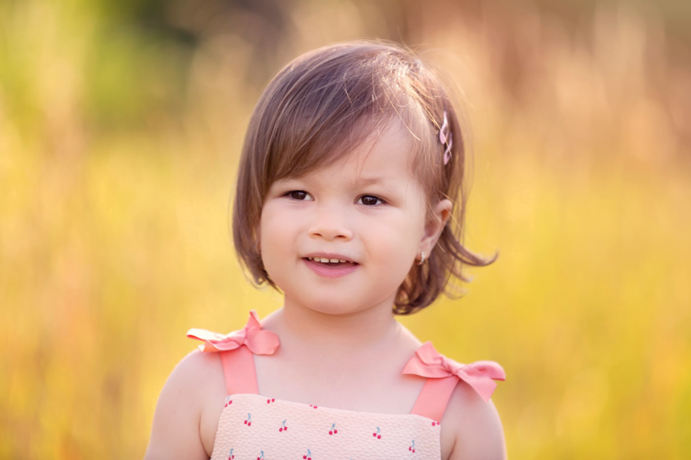 Naturalețe și bucurie, într-o ședință foto outdoor. Frumusețea emoțiilor surprinsă impecabil de Little Sunshine Studio | Demamici.ro