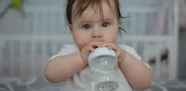 Hidratarea bebelușului. Câtă apă ar trebui să bea copilul meu? | Demamici.ro