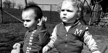 Cauza morții celor doi frățiori din Iași – primele rezultate ale necropsiilor. Directorul IML Iași: „Este o  substanță cu o toxicitate foarte mare!” | Demamici.ro