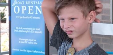 5000 de familii vor să adopte acest băiețel de 9 ani, după ce-au văzut un clip viral cu el: „Mi-ar plăcea să am cui să spun mama și tata” VIDEO | Demamici.ro