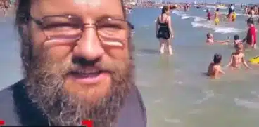 Preotul Damaschin din Iași a îndeplinit cea mai arzătoare dorință pentru 100 de copii nevoiași: să vadă și ei marea | Demamici.ro