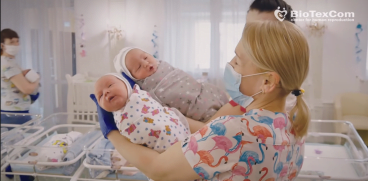 Zeci de bebeluși proveniți din mame surogat, „blocați” în Ucraina în timpul pandemiei. Cum au fost tratați micuții până au ajuns în brațele părinților? VIDEO | Demamici.ro