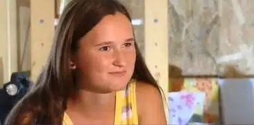 Florentina s-a luptat cu boala ca să se poată întoarce la școală: „Dacă e să înveți, înveți și din ultima bancă, și din cel mai sărac sat” | Demamici.ro