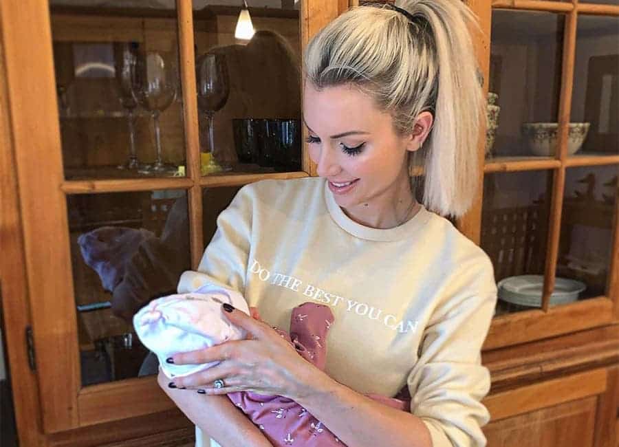 Drama unei Miss World. A pierdut 14 sarcini, iar după ce a apelat la o mamă surogat a rămas însărcinată cu gemeni: "Acești copii sunt un miracol"