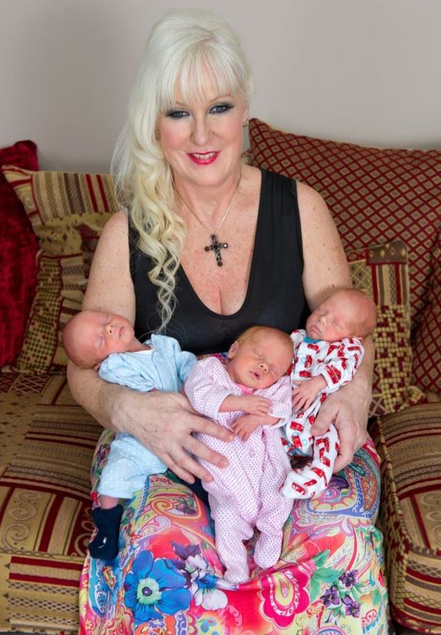 Mamă de 3 la 55 de ani. O femeie a adus pe lume tripleți la vârsta la care devenise deja și bunică
