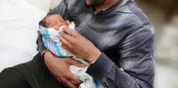 Un bărbat singur a adoptat un băiețel: „E cea mai mare binecuvântare din viața mea!” | Demamici.ro