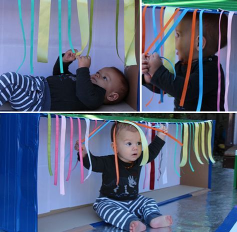 Cum ne jucăm cu bebelușul în primul an de viață? Stimularea curiozității | Demamici.ro