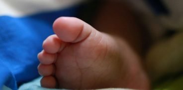 Bebeluș cu două capete, născut în România! Primele declarații ale reprezentaților Spitalului Universitar de Urgență Elias | Demamici.ro