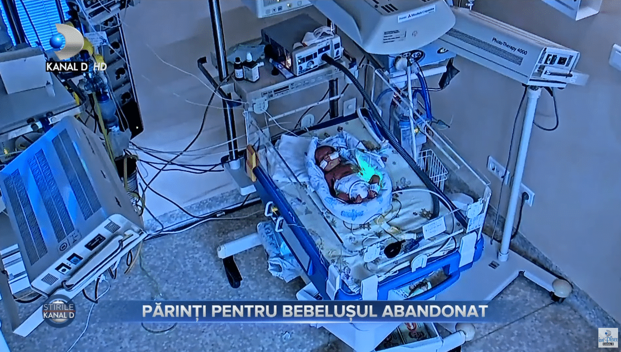 Peste 15 familii vor să-l adopte pe Cristian, bebelușul abandonat într-o pungă, de Crăciun VIDEO | Demamici.ro