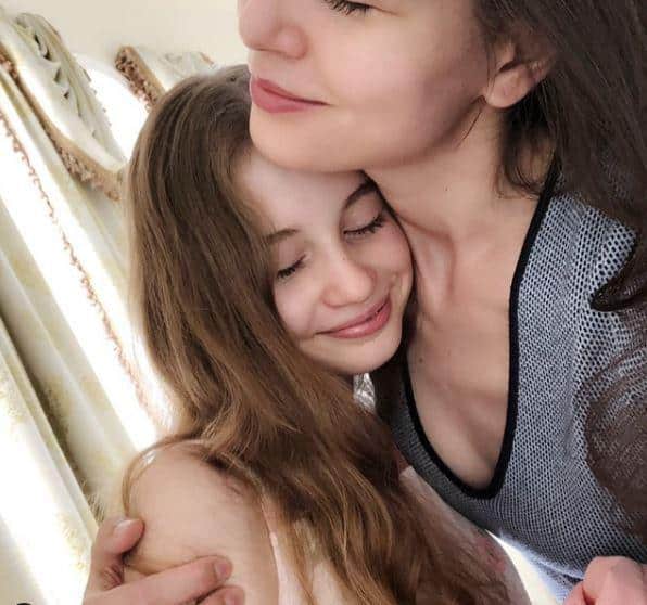 Irina Columbeanu a împlinit 14 ani. Mesajul transmis de mama ei, Monica Gabor: „Fericirea care m-a cuprins când te-am născut, încă este aici cu mine!” | Demamici.ro