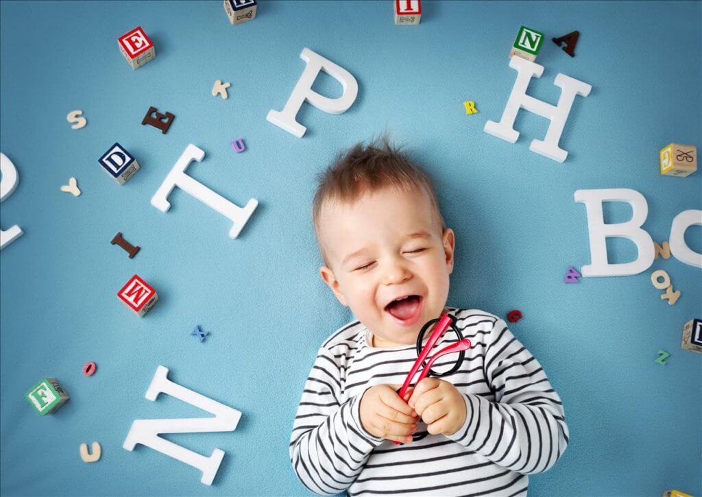 Cum putem contribui la dezvoltarea limbajului bebelușului nostru | Demamici.ro