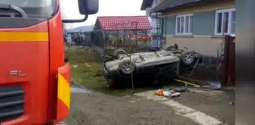 Un bebeluș de 6 luni din Mureș a murit într-un accident. Mașina s-a răsturnat, copilul nu era securizat în scaun auto | Demamici.ro