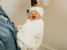 Cât costă nașterea la Regina Maria 2021? Prezentarea pachetelor de servicii medicale pentru nașterea naturală și cezariană | Demamici.ro