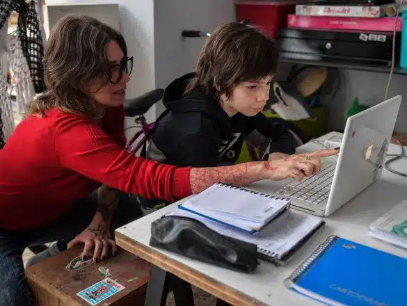 Părinții copiilor de grădiniță sau ai elevilor care vor continua în sistemul „școala online” nu pot primi zile libere de la angajator | Demamici.ro