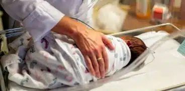 Naștere în Moinești, Bacău. Alina a povestit cu detalii experiența traumatizantă prin care a trecut | Demamici.ro