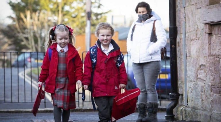 Scoția plănuiește să modifice vârsta de înscriere a copilului la școala primară. În ce constau modificările propuse | Demamici.ro