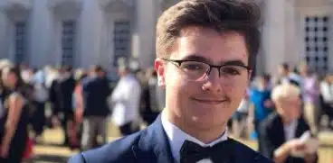 Jos pălăria! Licean din Ploiești, medaliat olimpic, acceptat de prestigioasa Universitate Harvard | Demamici.ro