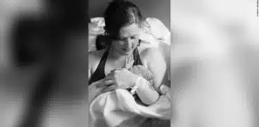 Fără saltea moale, fără pături și perne! Un bebeluș de o lună a murit, în timp ce dormea cu mama în pat | Demamici.ro