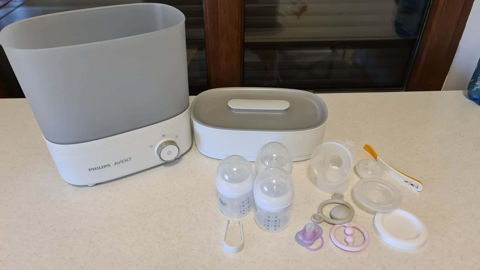 Cum spălăm, curățăm și sterilizăm echipamentul folosit la hrănirea bebelușului? Un start sănătos pentru copilul tău | Demamici.ro