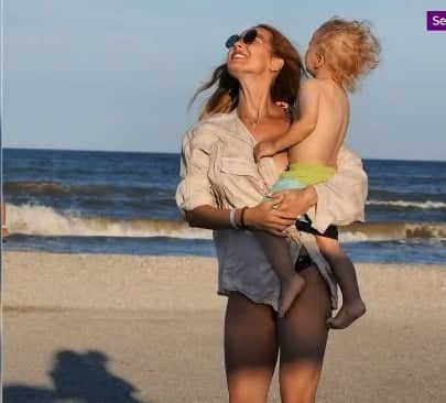 Flavia Mihășan, gânduri din maternitate: "Le felicit pe mamele cu doi copii. Sunteți niște eroine"