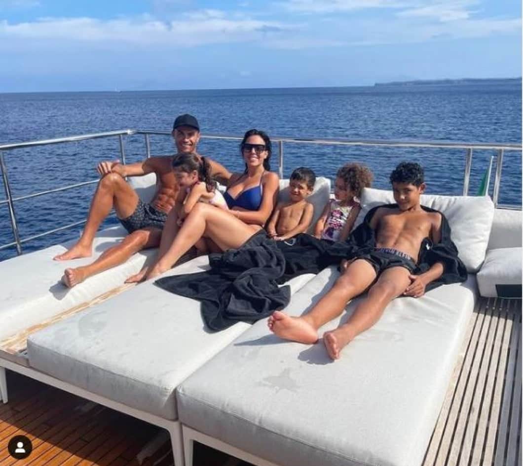 Cristiano Ronaldo, tată de 6 copii. Partenera lui este însărcinată cu gemeni