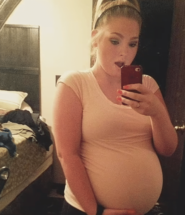 O femeie cu două utere a rămas însărcinată în același timp în ambele și a născut la 22 de săptămâni de sarcină | Demamici.ro