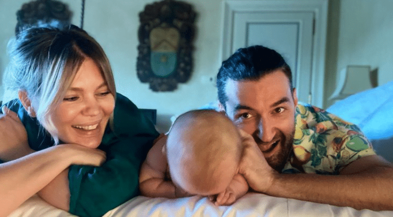 Smiley și Gina Pistol, prima vacanță alături de fetița lor: „Aștept vacanța asta de o viată”
