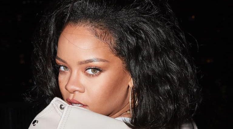 Rihanna este însărcinată! Celebra artistă, primele poze cu burtica la vedere | Demamici.ro