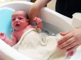 Cum se face corect igiena intimă la copii în funcție de gen și vârstă | Demamici.ro