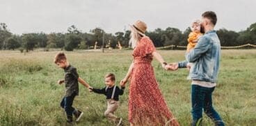 Îl facem și pe al treilea? Avantaje și dezavantaje odată cu venirea pe lume a celui de-al treilea copil | Demamici.ro