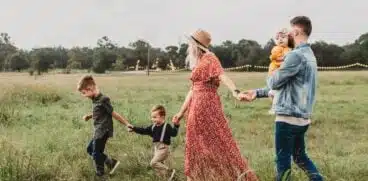 Îl facem și pe al treilea? Avantaje și dezavantaje odată cu venirea pe lume a celui de-al treilea copil | Demamici.ro