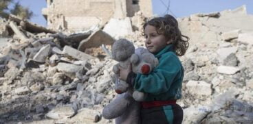 Cum le vorbim copiilor despre război? Ce trebuie să facă un părinte atunci când cel mic deschide un astfel de subiect | Demamici.ro