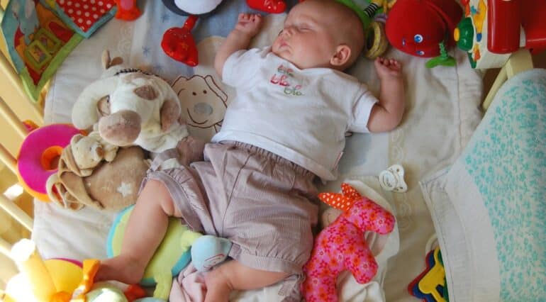 Regresia somnului la 4 luni. Cum ajuți bebelușul să accepte noile schimbări | Demamici.ro