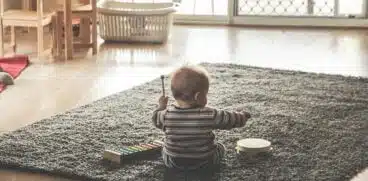 Copiii au vocabularul limitat, iar bebelușii se chinuie să înțeleagă expresiile faciale, în urma pandemiei | Demamici.ro