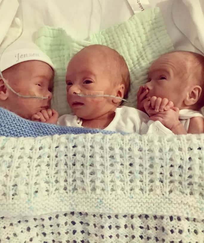 Sarcină rară cu tripleți identici: "Astfel de copii se nasc o dată la 200 de milioane de cazuri"