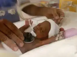 O mamă de 25 de ani a născut 9 copii odată. Singurii nonupleți din lume au împlinit 1 an de viață: „Au toți personalități atât de diferite” | Demamici.ro