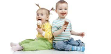 Copilul nu face „roșu în gât” de la înghețată sau băuturi reci. Care sunt adevăratele cauze | Demamici.ro