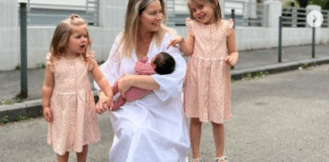 Imagini emoționante cu Laura Cosoi alături de cele trei fetițe: Rita, Vera și Lara. Primele fotografii cu mezina familiei | Demamici.ro