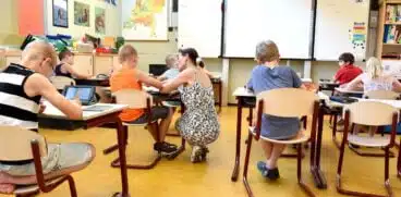 Părinții care își retrag elevii de la școală și îi educă acasă, verificați de Inspectorate. Ce spun experții | Demamici.ro