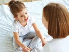 Ce îi spun copilului meu despre încrederea în oameni? Să creadă cu riscul de a fi dezamăgit sau să fie precaut | Demamici.ro